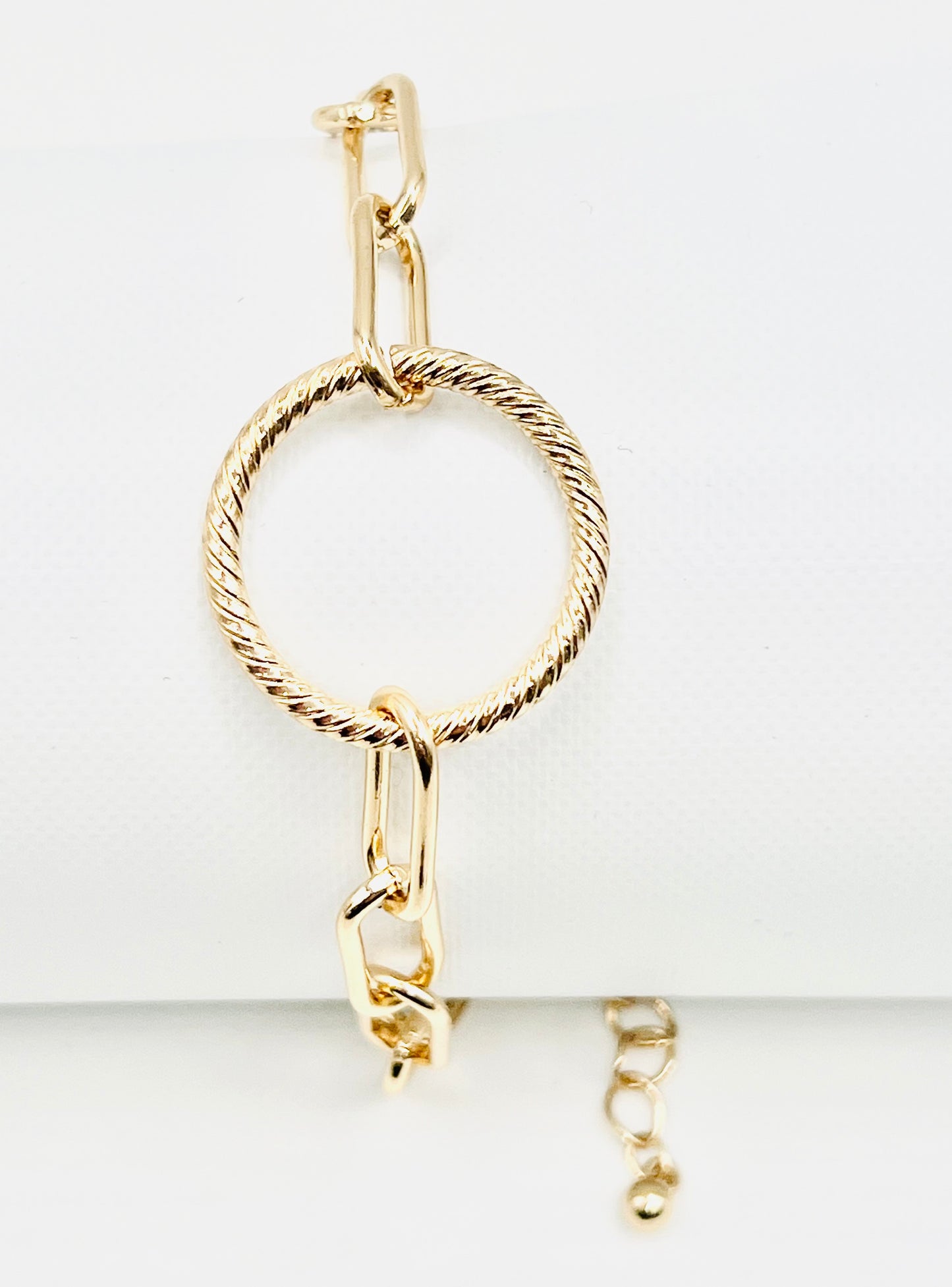 Classy Circle Chain Bracelet