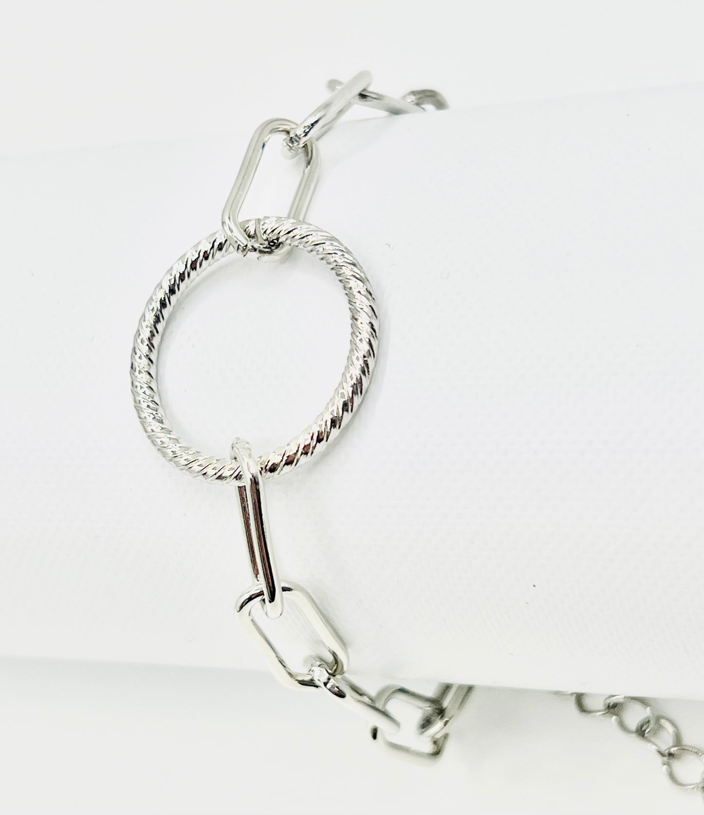 Classy Circle Chain Bracelet