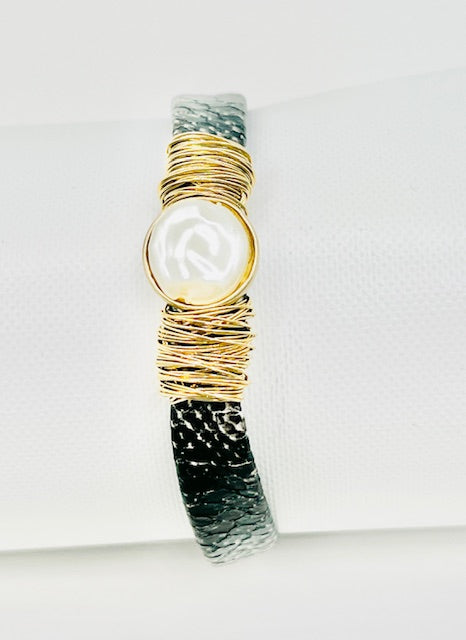 Snakeskin with Shell Detail Bracelet