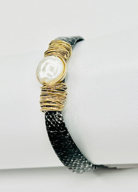 Snakeskin with Shell Detail Bracelet